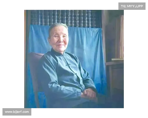 冰心诗文中的母爱与人性光辉探寻:温暖与坚韧交织的人生真谛 冰心诗文中的母爱与人性光辉探寻:温暖与坚韧交织的人生真谛