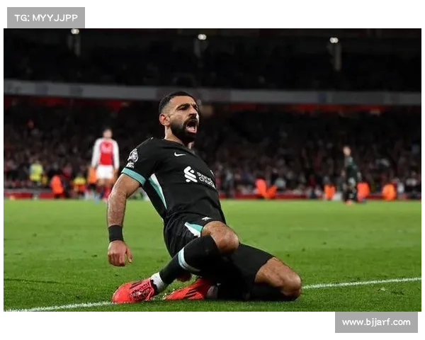 全方位解析萨拉赫在球场各位置的战术角色与进攻表现 全方位解析萨拉赫在球场各位置的战术角色与进攻表现