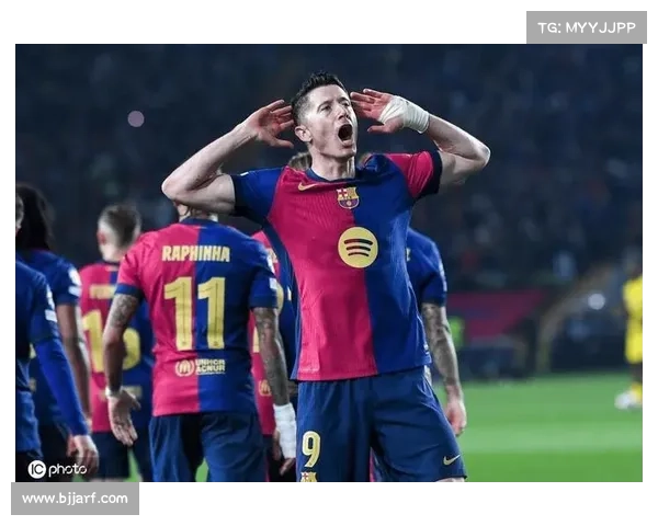 巴萨双星领跑欧冠射手榜 莱万表现出色助力球队攻势