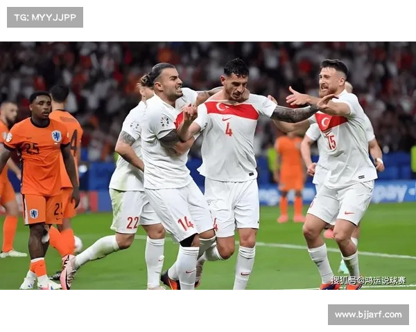 德国队在2012年欧洲杯小组赛中力克荷兰展现强劲实力成功晋级四强 德国队在2012年欧洲杯小组赛中力克荷兰展现强劲实力成功晋级四强